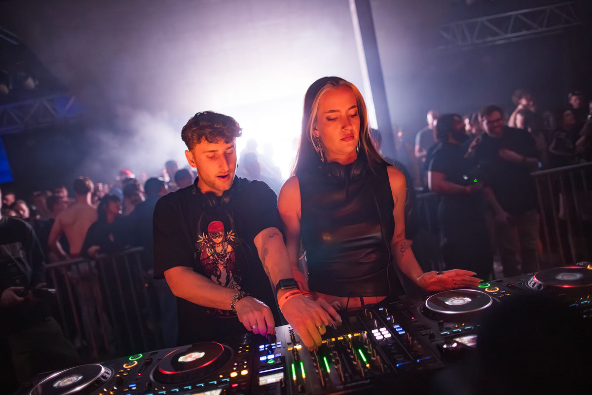 Loading... just a sec